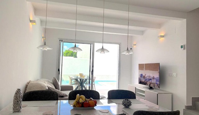Elegante villa en san fulgencio