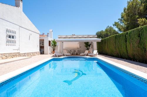 Exclusiva villa con piscina