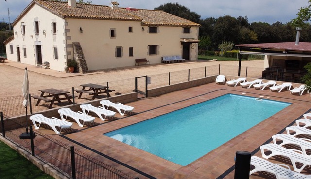 Fantastic complete house "Mas Serra" for 20-28 persons