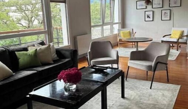 Garoa, Spacious and bright apartment