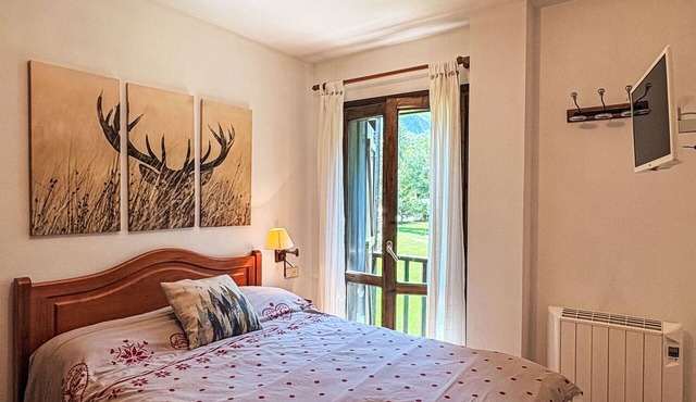 Geräumige Wohnung mit Garten und Schwimmbad Herbasabina 5 Vall de Boí by Interhome