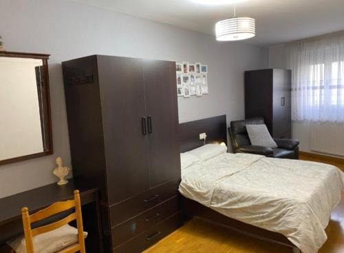 Habitacion privada en Pamplona