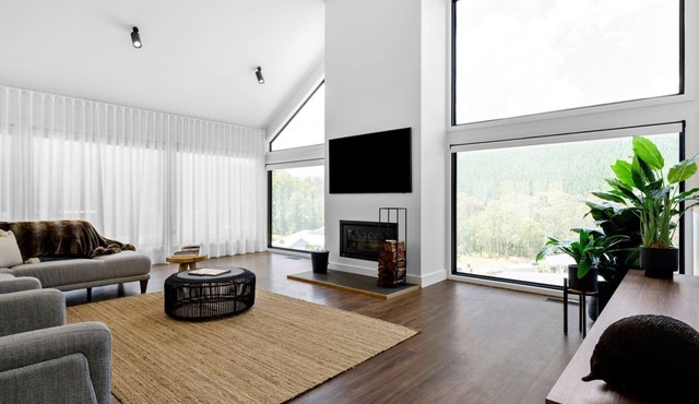 Hilltop at Bright - Luxury in High Country Victoria in Bright