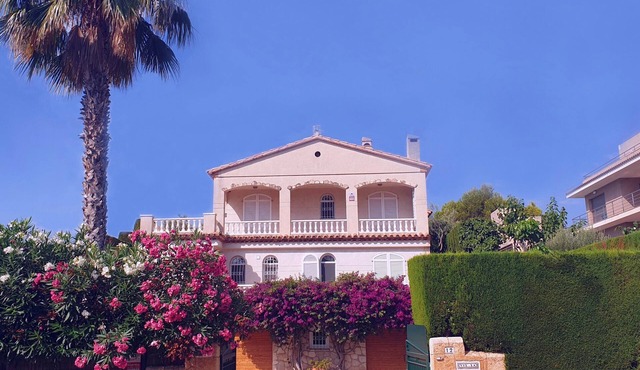 Holiday Apartment 'Aigua Blava' with Terrace, Balcony & Wi-Fi