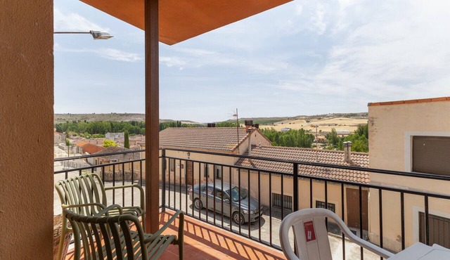 Holiday Home 'La Casona De Sacramenia' with Balcony