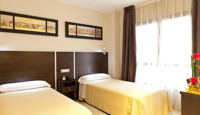 Hostal Avenida Barajas in Madrid