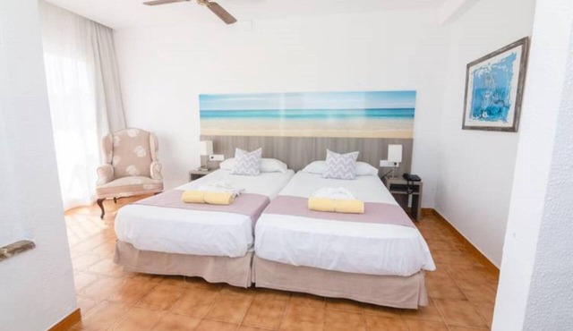 Hotel Club S'illot