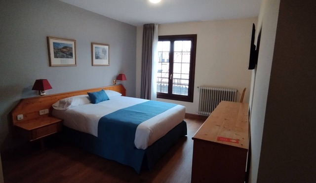 Hotel Covaleda Soria