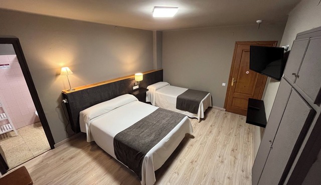 Hotel Joan Canejan