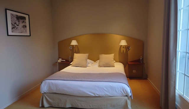 Hotel Le Continental in Forges-les-Eaux