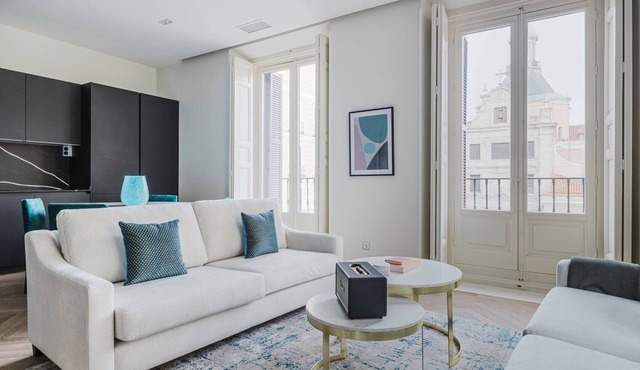 Ideal Palacio 2BR w/Elev & Washer, Move-In-Ready, by Blueground