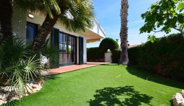 increíble casa junto a la playa in Creixell