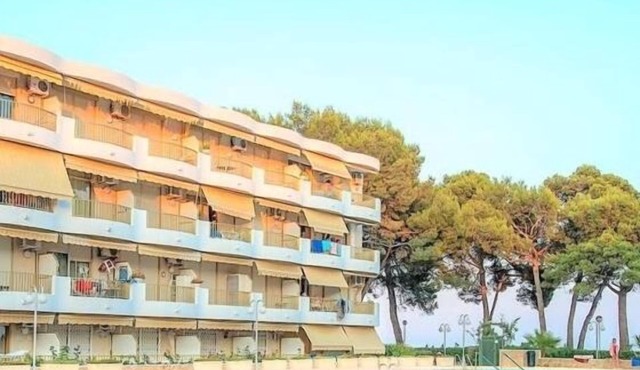 International loft, air-conditioned with pool and beach