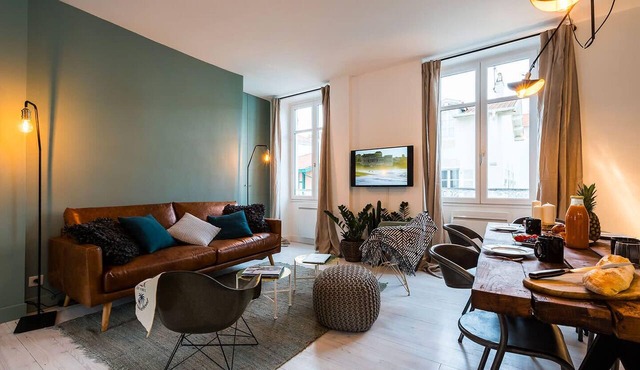 L'ATELIER KEYWEEK Vintage Duplex Apartment with Parking Biarritz Center in Biarritz