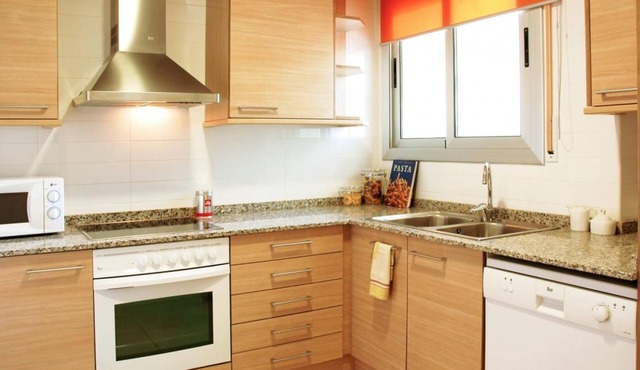 Large houses with terrace and pool for 6 people. Ref.via augusta-6