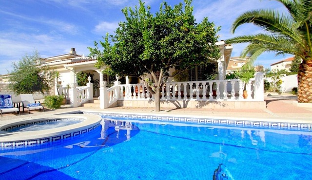 LEMON Villa con piscina y Wifi gratis