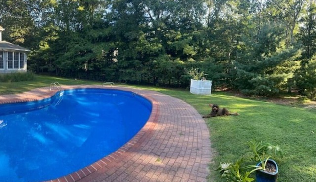 Lil's East Hampton Inn Cottage. in East Hampton