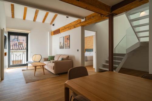 Limehome Pamplona Hilarión Eslava