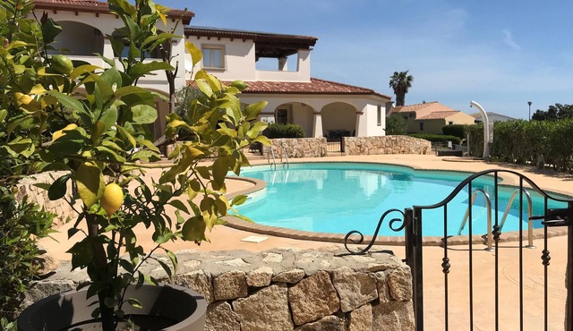 Limpiddu Residence with Swimming Pool - Ground Floor - All Comforts, sea at 4min in Limpiddu