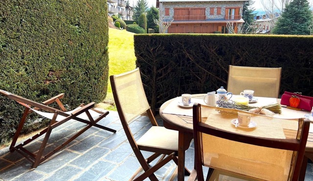LLivia Xll - Four Bedroom House, Sleeps 8