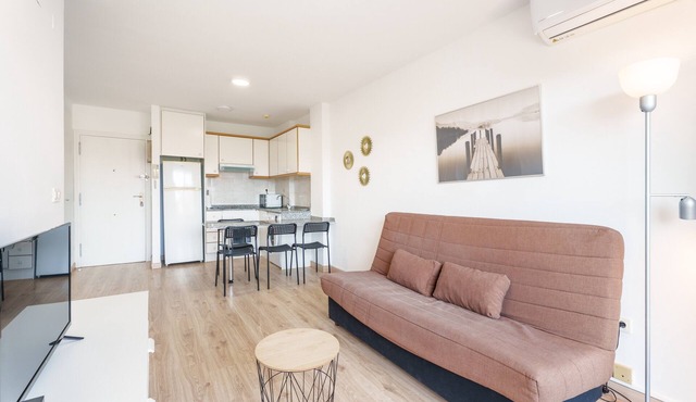 Lopimar Jose Segrelles Apartment with Private Terrace, Steps from the Beach