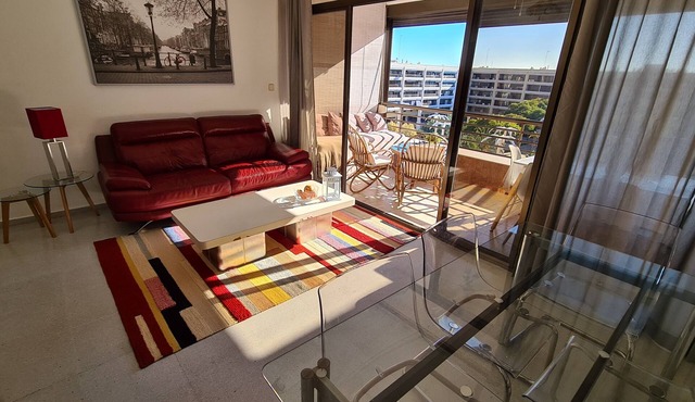 LUX. FULL CENTER APARTMENT, reg. Alicante, 3 CH, 2 bathrooms,parking,200 m BEACH
