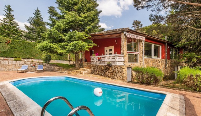 Luxurious home in Mataelpino