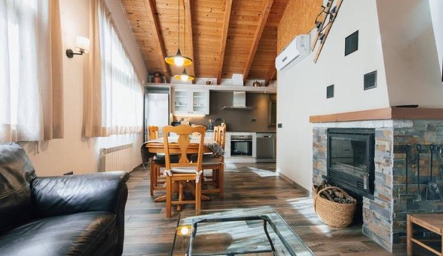 Luxury 3-bedroom apartment in Montardit de Baix