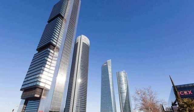 LUXURY APARTMENT CASTELLANA, CHAMARTIN