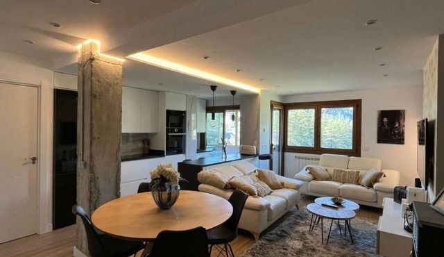 Luxury Apartment in Jaca with 3 Bedrooms
