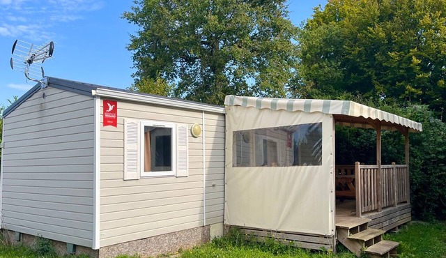 Mobile Home for 4 with Terrace in Angicourt