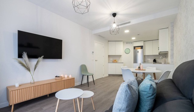 Modern apartment for 6 near Madrid in Getafe