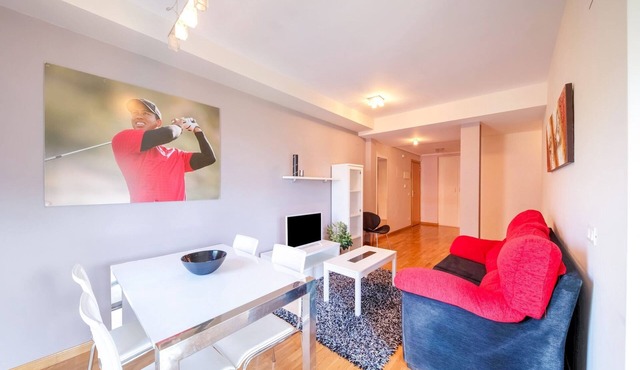 Modern Apartment near Cirueña Vineyards