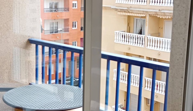 Modern Guardarmar bed/2 bath apartment with wi fi.