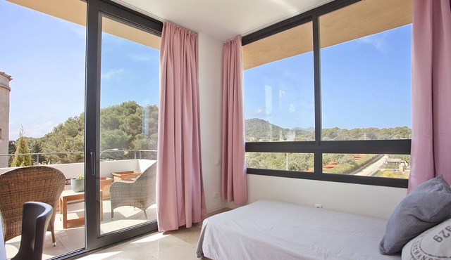 Modern penthouse with fantastic sea views in Son Servera