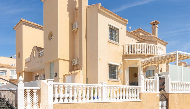 Nice home in Orihuela Costa