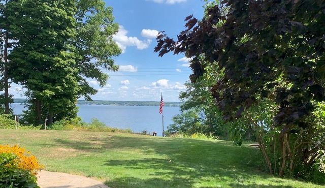 Osprey Cove on Seneca Lake - Sit Back, Relax, Enjoy! in Penn Yan