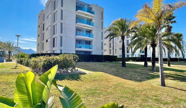 Penthouse apartment a stone's throw from the beach