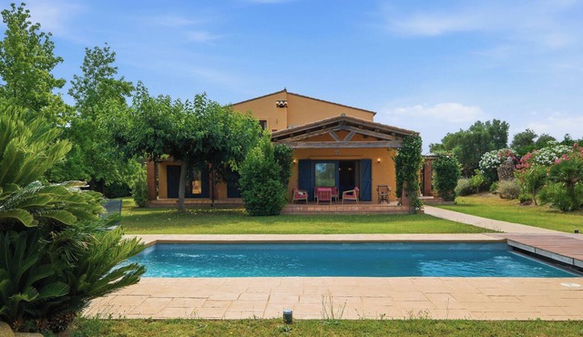 Peralada Pearl: where vacations become tradition. in Peralada