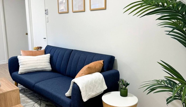 Pine Retreat: Private 2Br Unit with Patio & Fireplace (Free Parking) in Lorraine