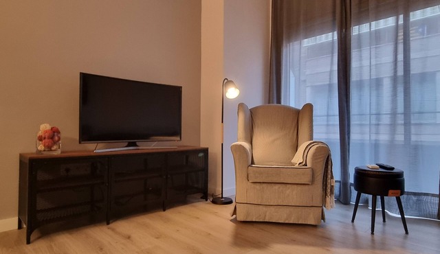 QEhome · Free EV Parking · 50min Barcelona · Near Montserrat