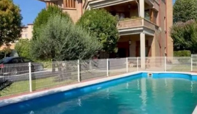 Quiet, fully furnished house with a pool, barbecue, and large garden