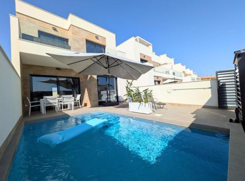 R-40-4 Private Villa with pool