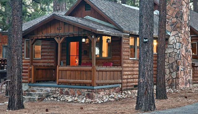 Rancho Relaxo, large fully fenced pet friendly lot. Centrally located in Big Bear