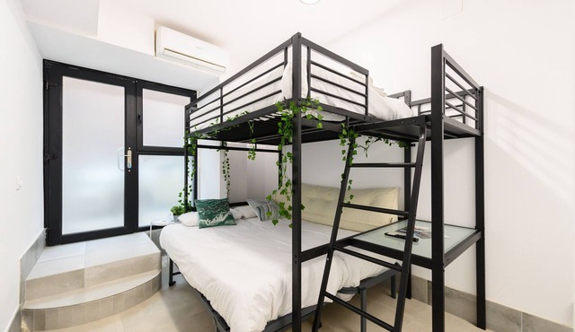 (RJS3) Cozy Studio in Salamanca District