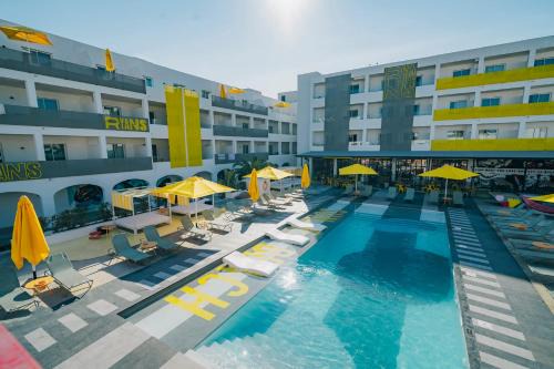 Ryans Lolas Ibiza - Adults Only