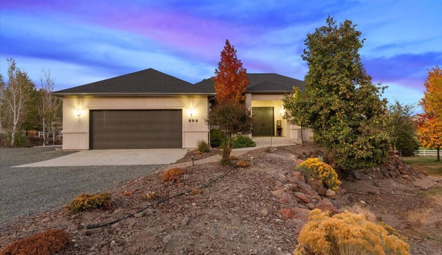 Scenic Views Home, Gorgeous Views! 4 Bdrm, 4 Bath, Local Golfing 50% Off! in Baker City