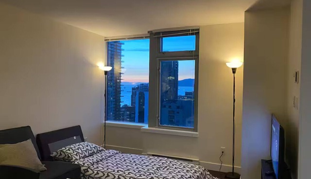 Sea View ~30th Floor Downtown Vancouver Yaletown in Vancouver
