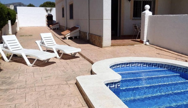 Semi-detached House with Private Pool and Parking in Miami Platja