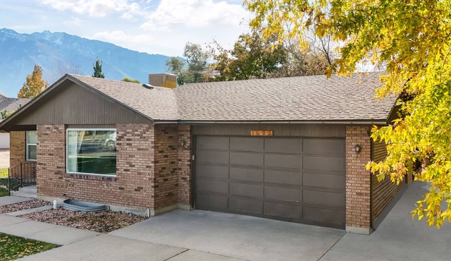 Ski Resort Comfy Vacation Home Minutes from Top Ski Resorts in Utah in Sandy